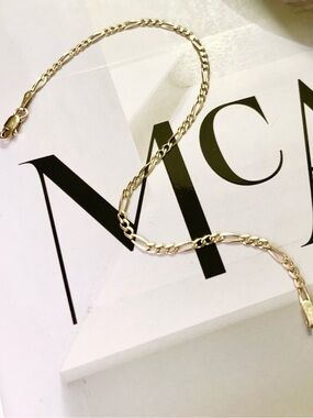 14k Solid Gold Figaro Link Bracelet